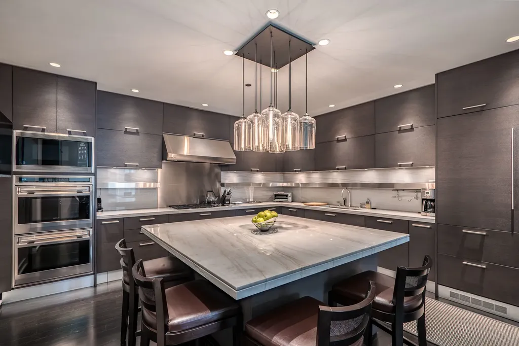 77 East Walton Street Chicago IL 60611