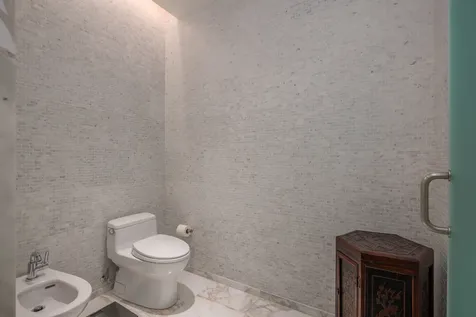 77 East Walton Street Chicago IL 60611