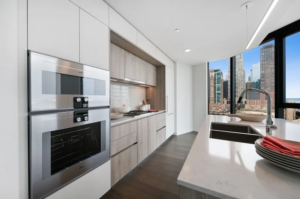 211 North Harbor Drive Chicago IL 60601