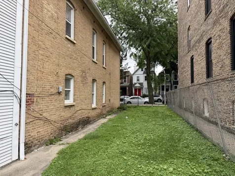 1634 North Rockwell Street Chicago IL 60647