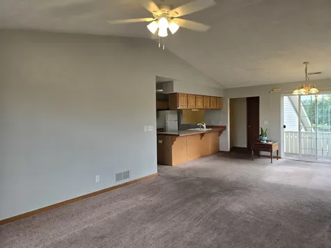 7716 Creek Rockford IL 61114
