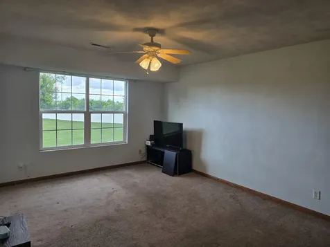7716 Creek Rockford IL 61114