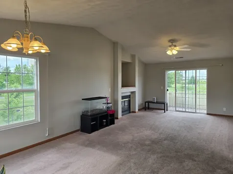 7716 Creek Rockford IL 61114