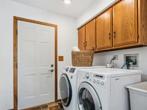 43W683 Hawkeye Drive Elburn IL 60119