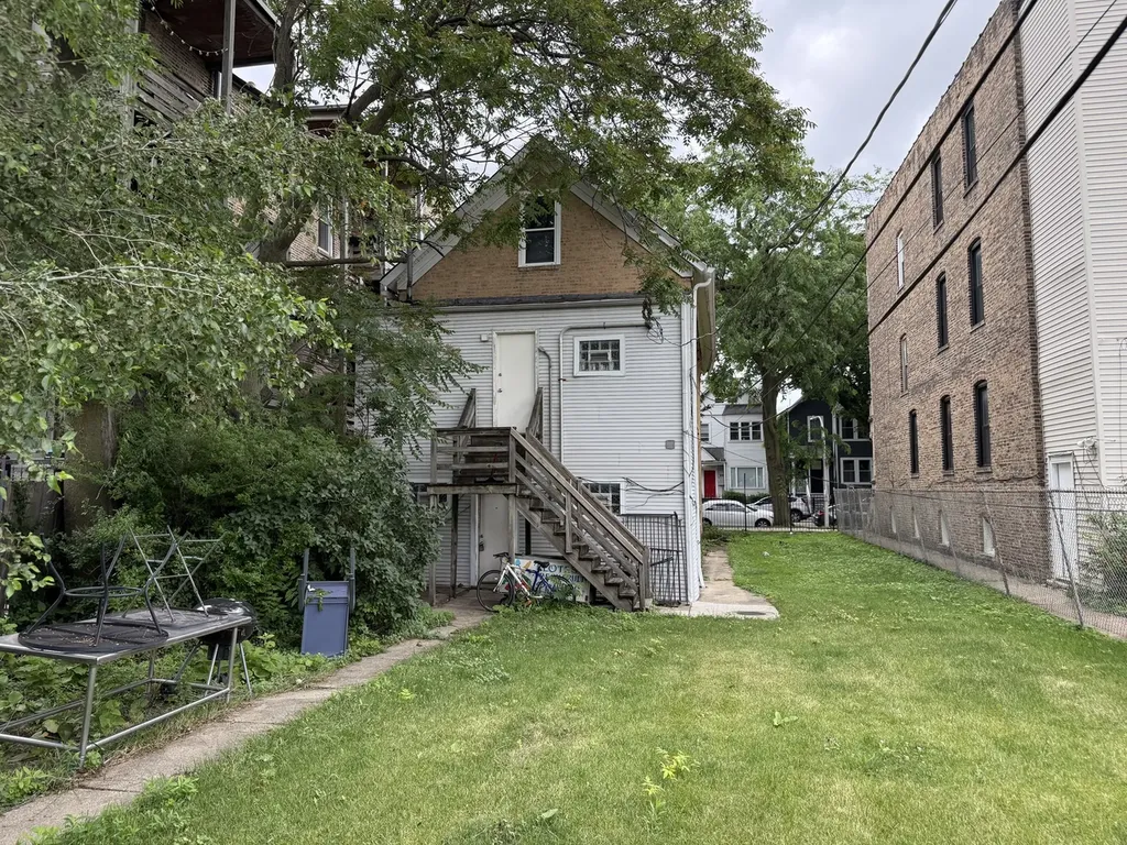 1634 North Rockwell Street Chicago IL 60647