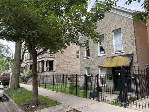 1634 North Rockwell Street Chicago IL 60647