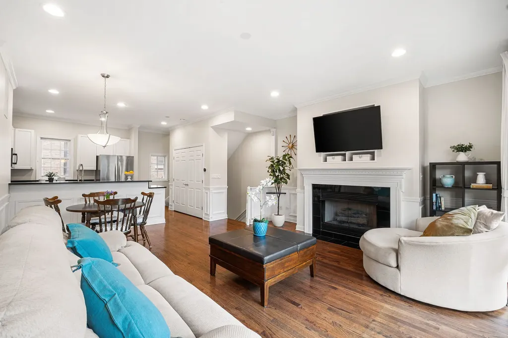 1815 North Sheffield Avenue Chicago IL 60614