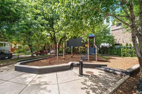 1815 North Sheffield Avenue Chicago IL 60614