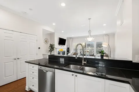 1815 North Sheffield Avenue Chicago IL 60614