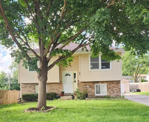 420 Robinhood Drive Aurora IL 60505