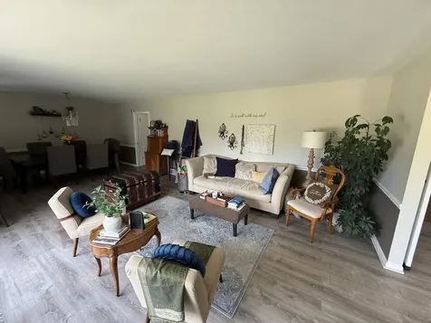 4 Yorkshire Drive Lincolnshire IL 60069