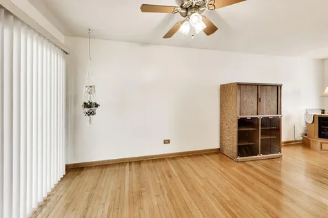 10532 South Sun Valley Court Palos Hills IL 60465