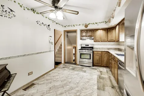 10532 South Sun Valley Court Palos Hills IL 60465