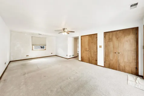10532 South Sun Valley Court Palos Hills IL 60465