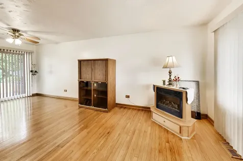 10532 South Sun Valley Court Palos Hills IL 60465