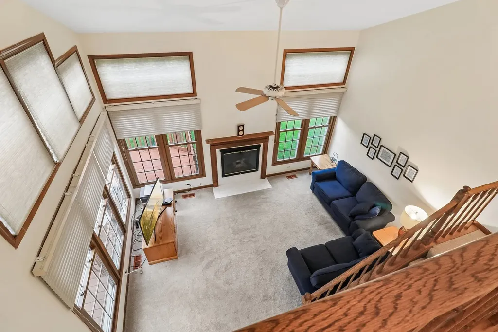 955 Heathrow Lane Naperville IL 60540