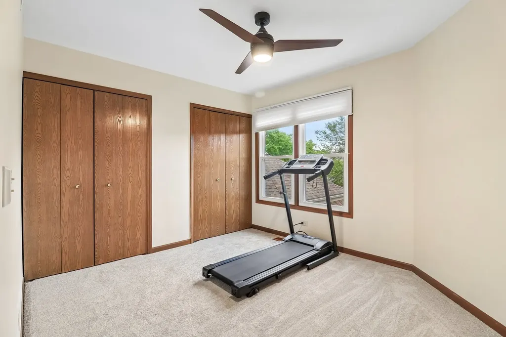 955 Heathrow Lane Naperville IL 60540