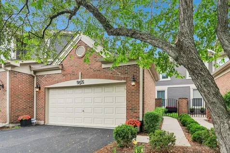 955 Heathrow Lane Naperville IL 60540