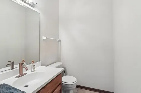 955 Heathrow Lane Naperville IL 60540