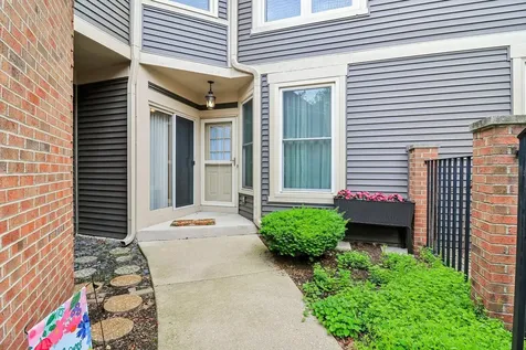 955 Heathrow Lane Naperville IL 60540