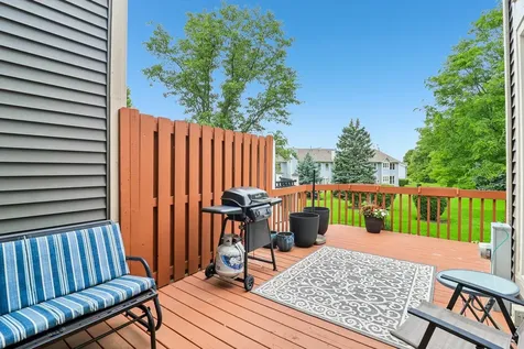 955 Heathrow Lane Naperville IL 60540