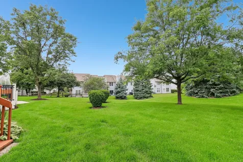 955 Heathrow Lane Naperville IL 60540