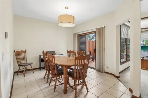 955 Heathrow Lane Naperville IL 60540