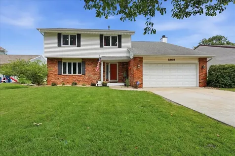 1309 Dianne Drive Bloomington IL 61704
