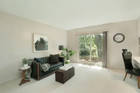 48 Indian Hill Road Winnetka IL 60093