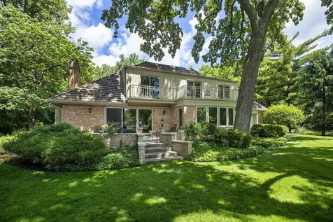 48 Indian Hill Road Winnetka IL 60093