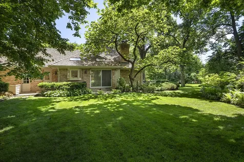 48 Indian Hill Road Winnetka IL 60093