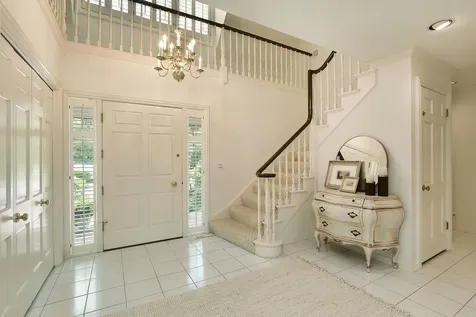48 Indian Hill Road Winnetka IL 60093