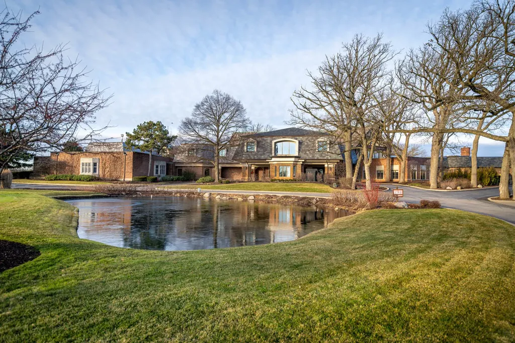 392 Summit Circle Lombard IL 60148