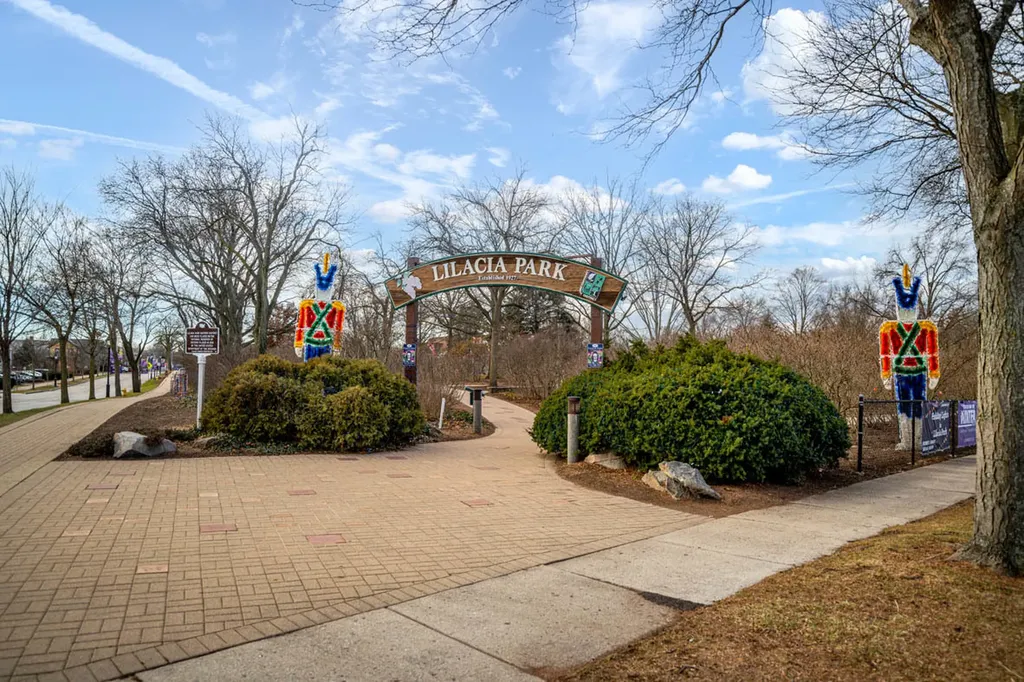 392 Summit Circle Lombard IL 60148