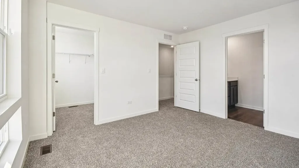 392 Summit Circle Lombard IL 60148