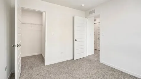 392 Summit Circle Lombard IL 60148
