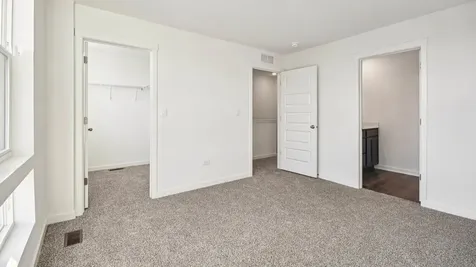 392 Summit Circle Lombard IL 60148