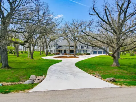 37132 North Black Velvet Lane Wadsworth IL 60083