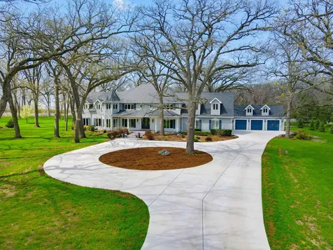 37132 North Black Velvet Lane Wadsworth IL 60083