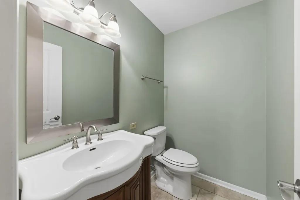 26W257 Blackhawk Drive Wheaton IL 60189