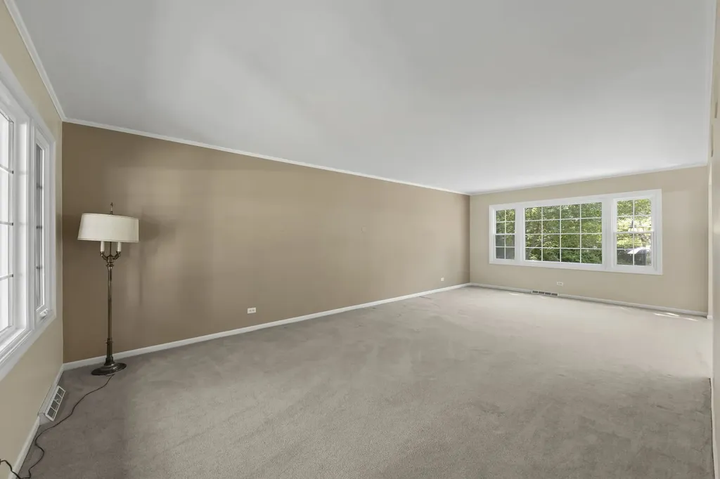 26W257 Blackhawk Drive Wheaton IL 60189