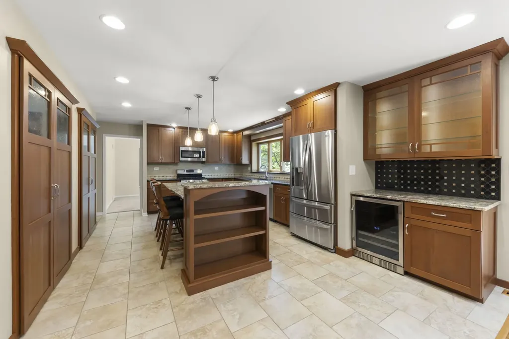 26W257 Blackhawk Drive Wheaton IL 60189