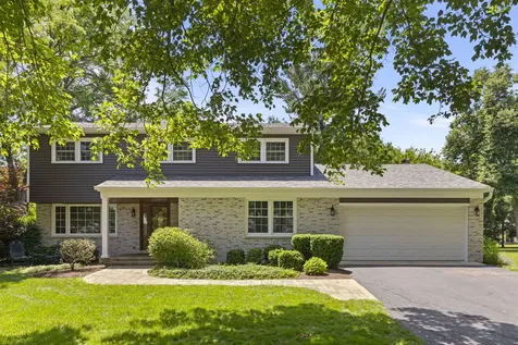 26W257 Blackhawk Drive Wheaton IL 60189