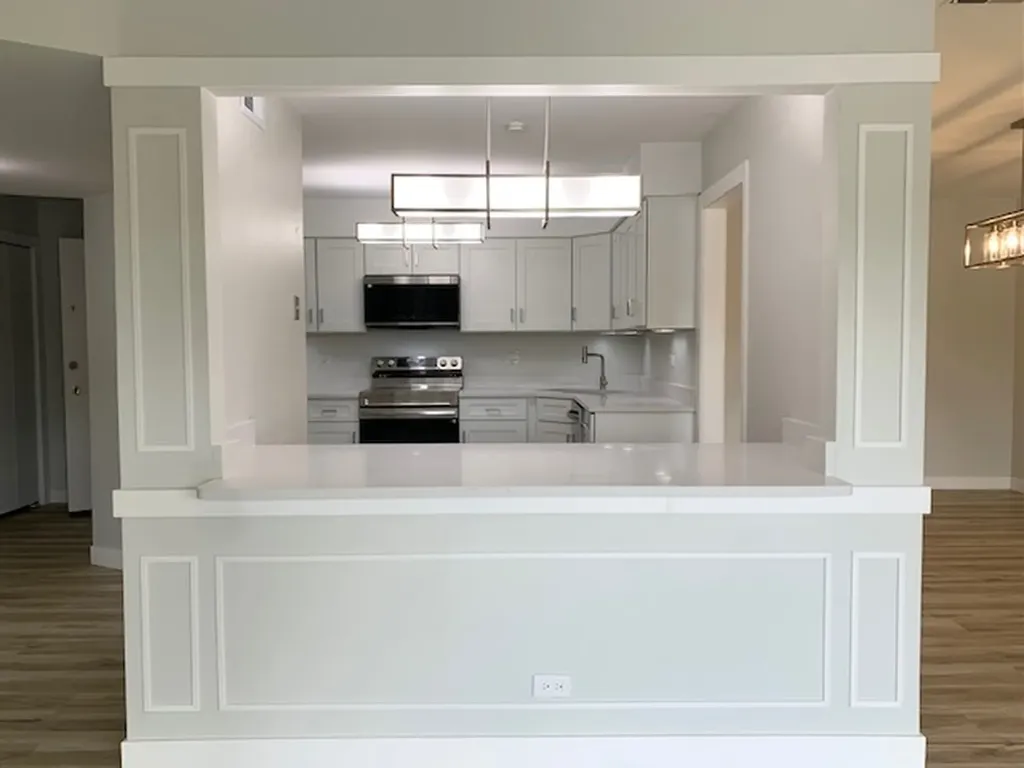 301 Lake Hinsdale Drive Willowbrook IL 60527