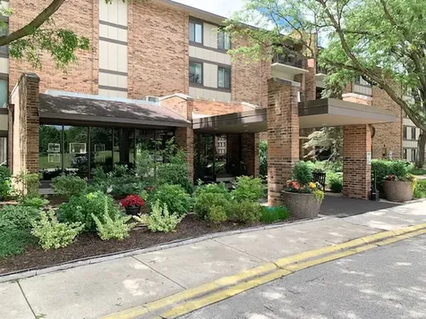 301 Lake Hinsdale Drive Willowbrook IL 60527