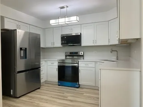 301 Lake Hinsdale Drive Willowbrook IL 60527