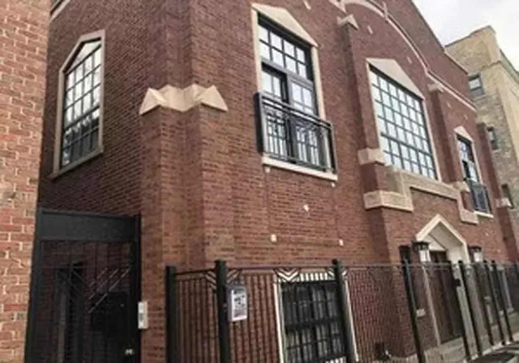 3142 North Racine Avenue Chicago IL 60657