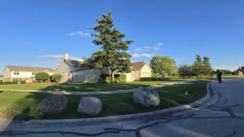 53 Odyssey Drive Tinley Park IL 60477