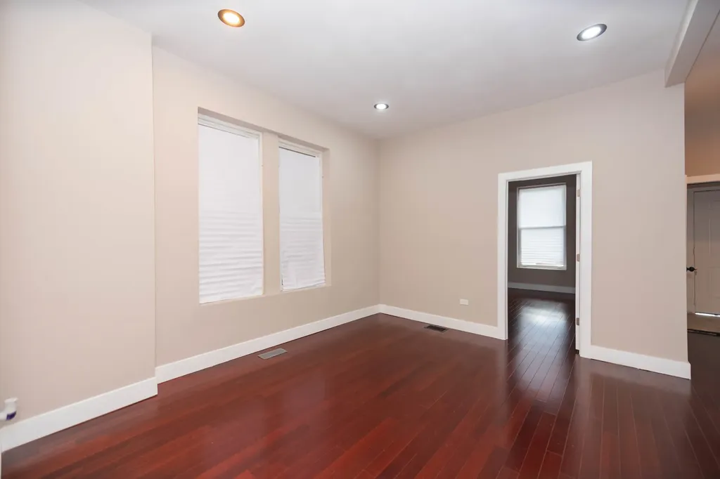 3902 West Fillmore Street Chicago IL 60624