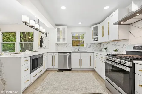 2272 Asbury Road Northbrook IL 60062